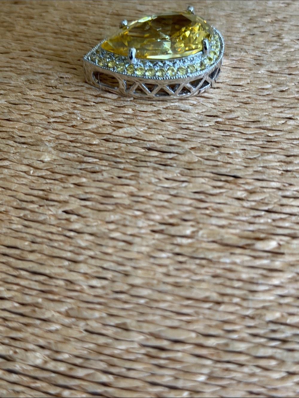 Citrine pendant large surrounded by citrine encased sterling silver latticed fr - Picture 8 of 13
